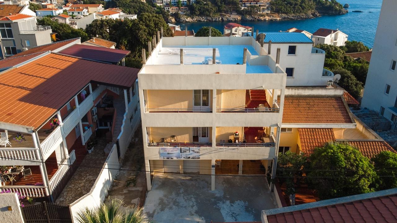 Exclusive villa in Hladna Uvala – a prime seafront investment - Herceg Novi