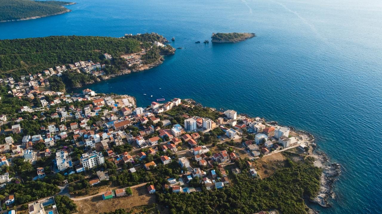 Ekskluzivna vila u Hladnoj Uvali – top investicija na moru - Herceg Novi