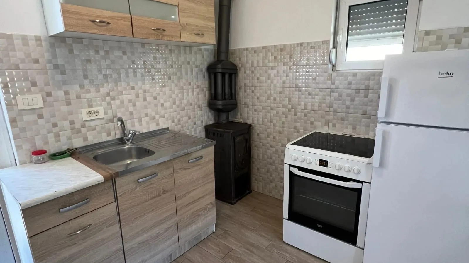 Garsonjera kod Jugoslavije - Bar