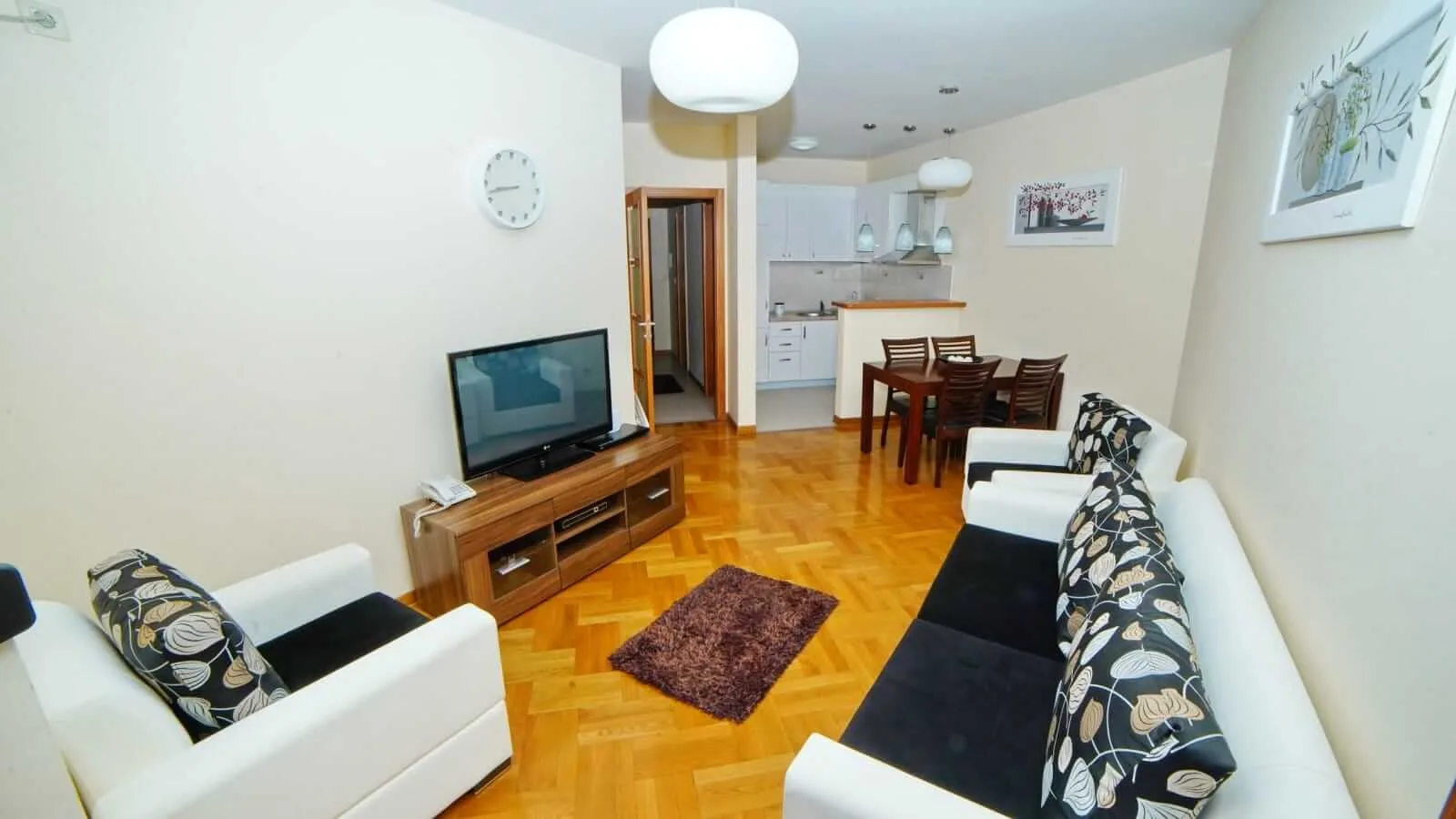 Modern one-bedroom apartment with sea view in the city center - Bar